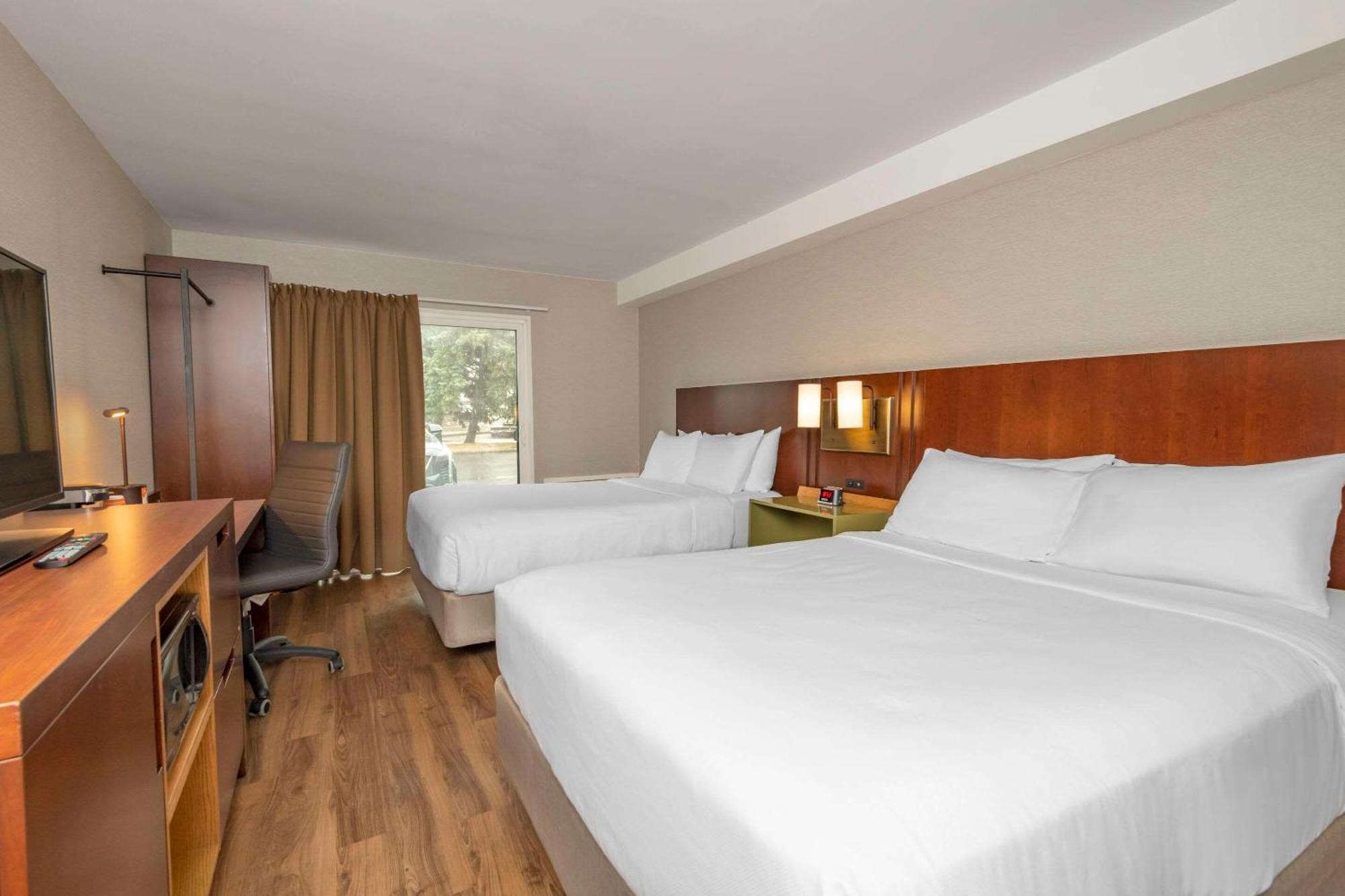 Comfort Inn East Sudbury Exterior photo